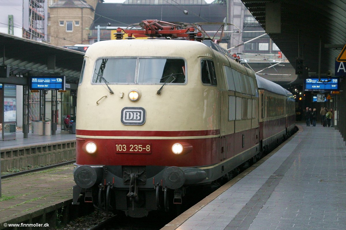 DB 103 235