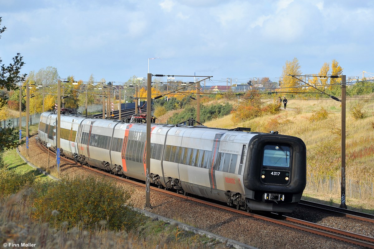 DSB ET 4317 + Skånetrafiken X31K 4353