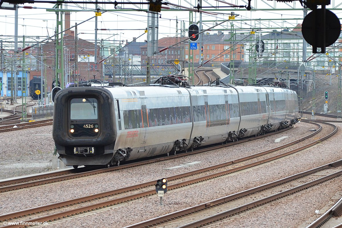 Skånetrafiken X31K 4526 + DSB Øresund ET 4320