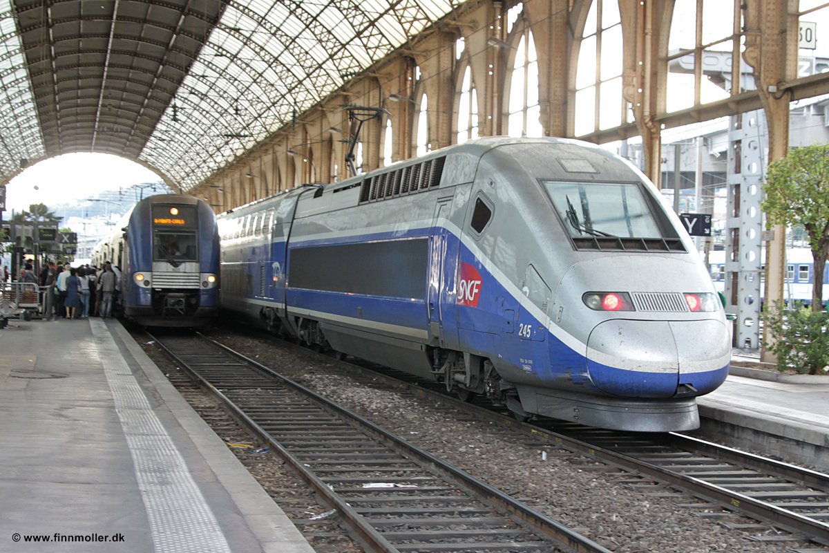 SNCF TGV Duplex 245 + SNCF TGV Réseau 4512