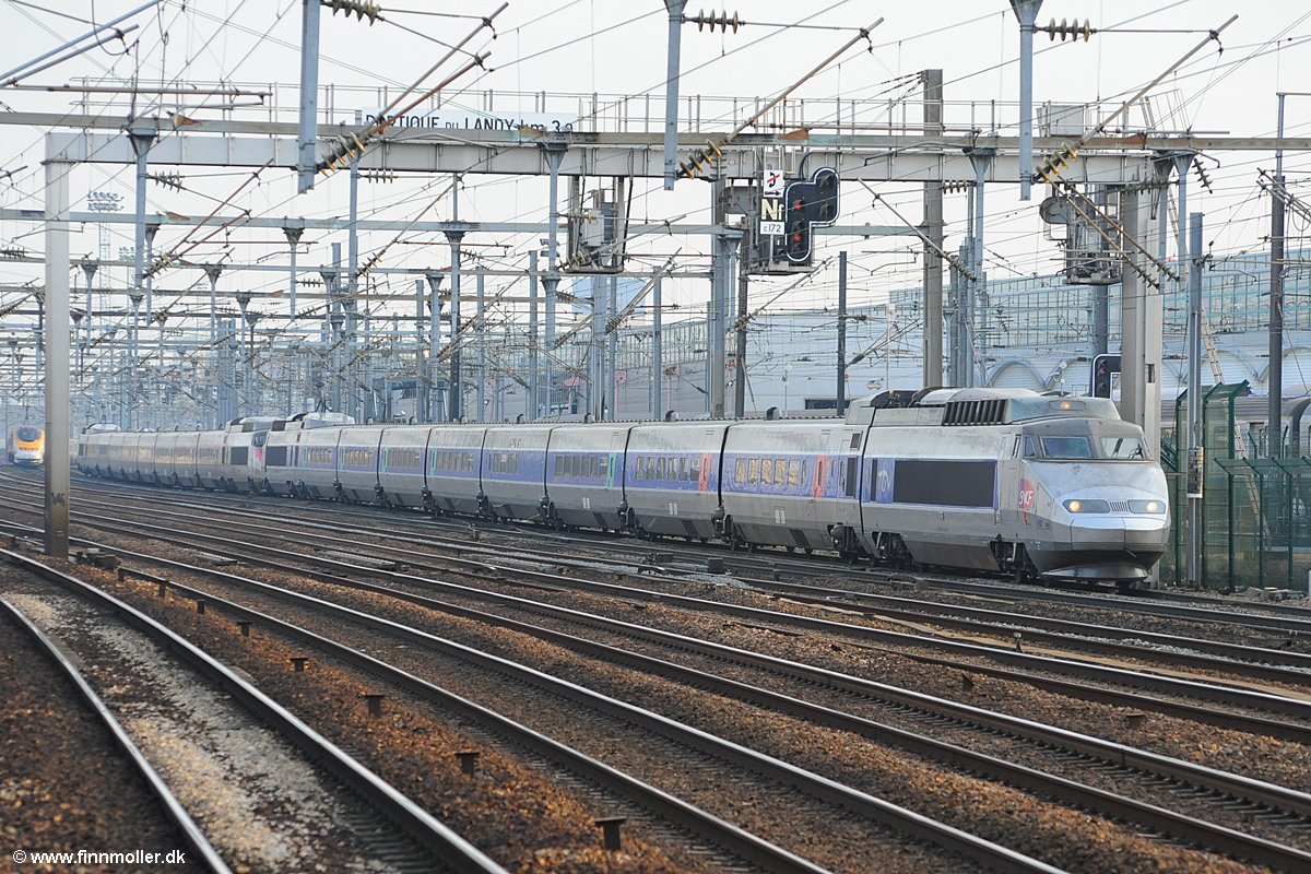 SNCF TGV PSE 101 + 04
