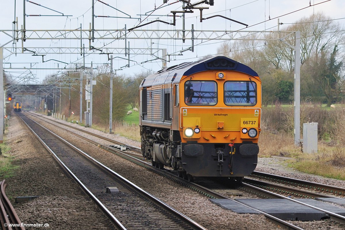 GB Railfreight 66 737