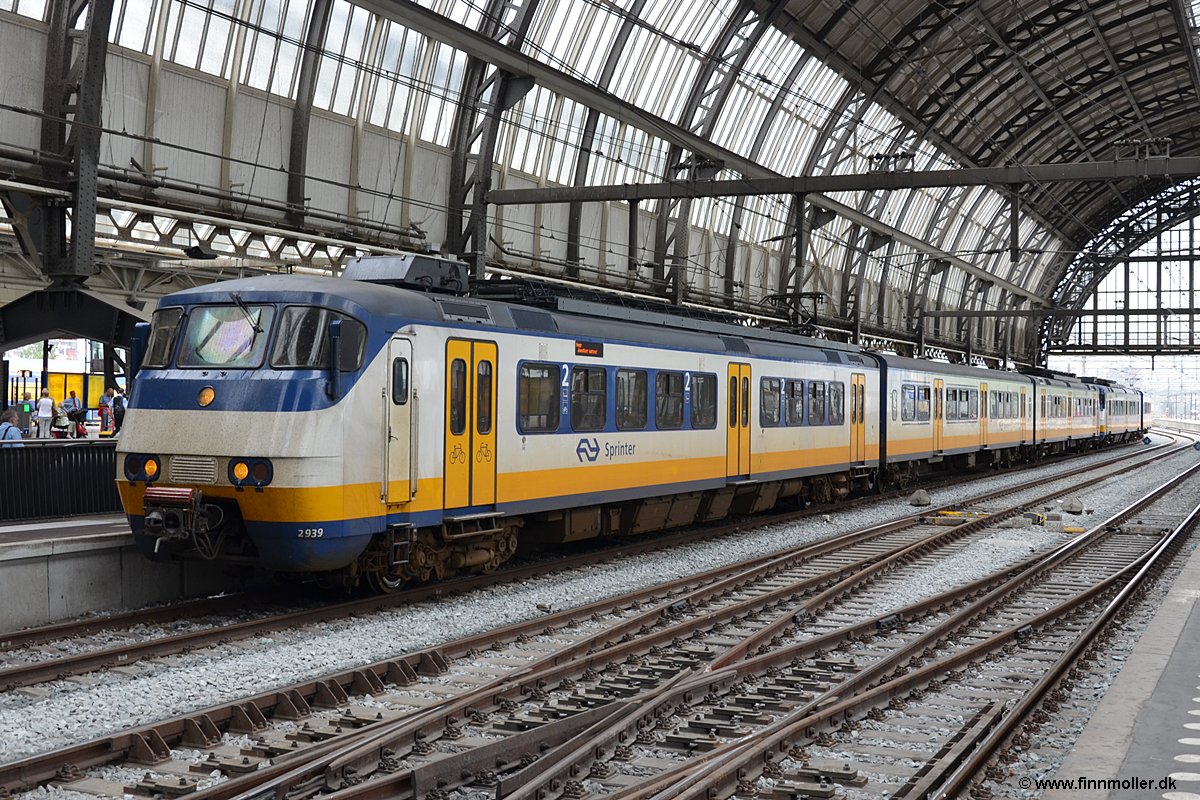 Plotselinge afdaling Daar Noord Amerika Finn's train and travel page : Trains : Netherland/Holland : NS Sprinter  SGM 2939