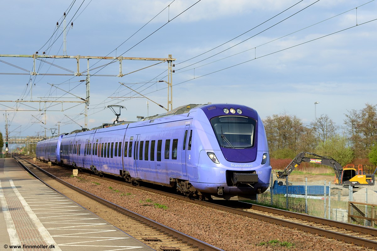 Skånetrafiken X61 017 + X61 037