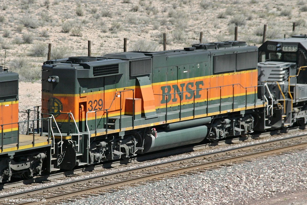 BNSF 329