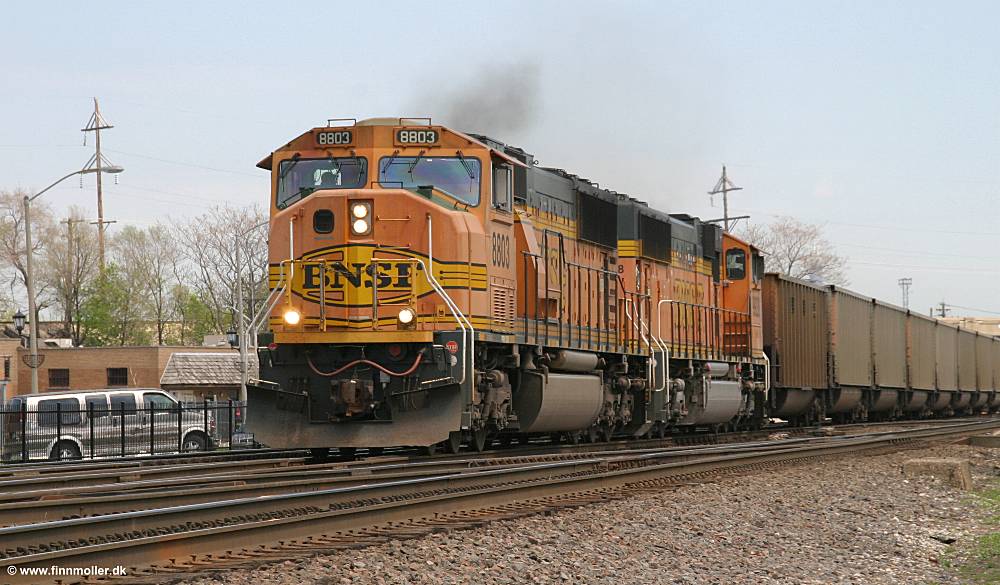 BNSF 8803 + BNSF 9928