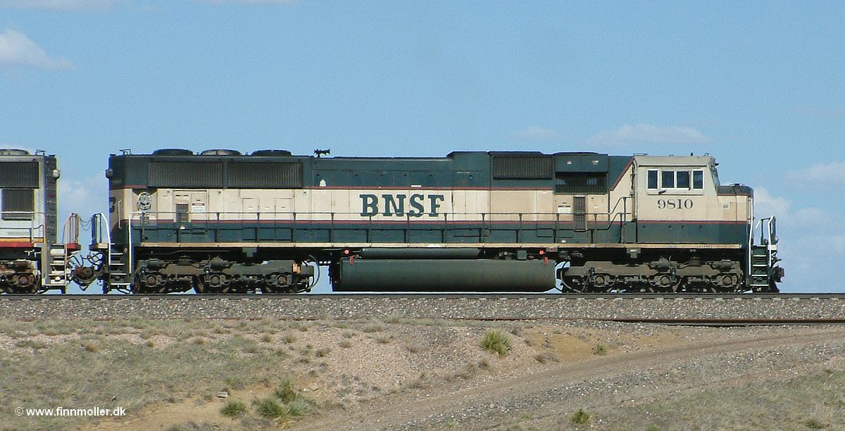 BNSF 9810