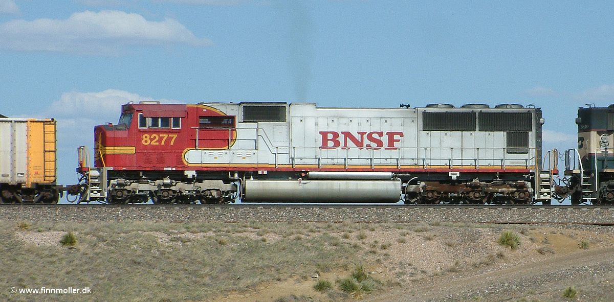 BNSF 8277