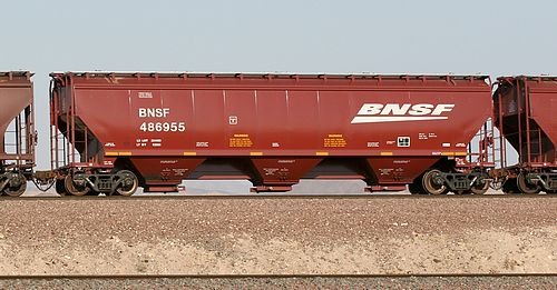 BNSF covered hopper