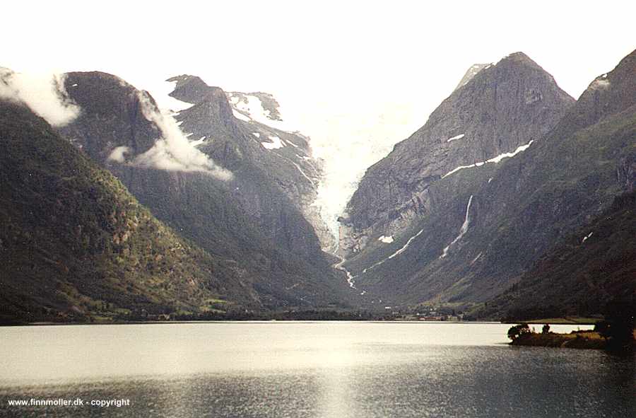 Briksdalsbreen seen from the Olde Valley