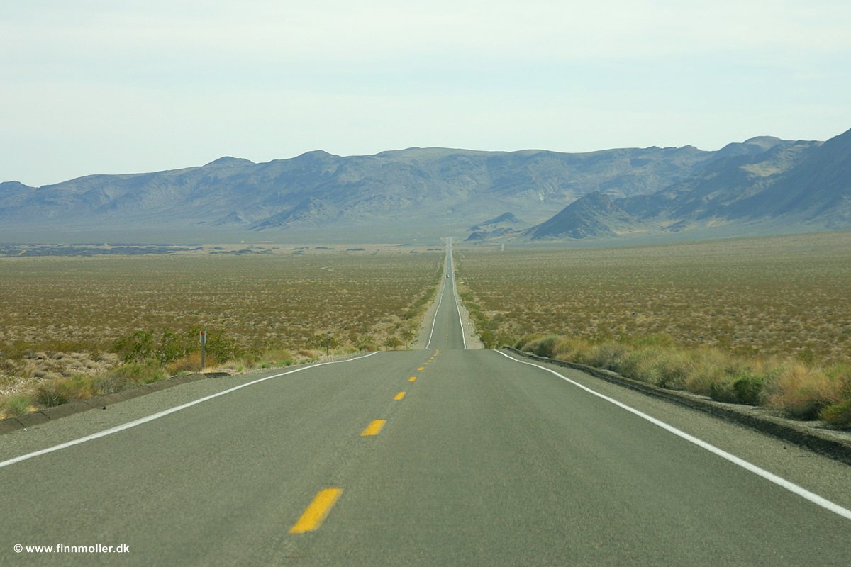 På vej ind i Death Valley
