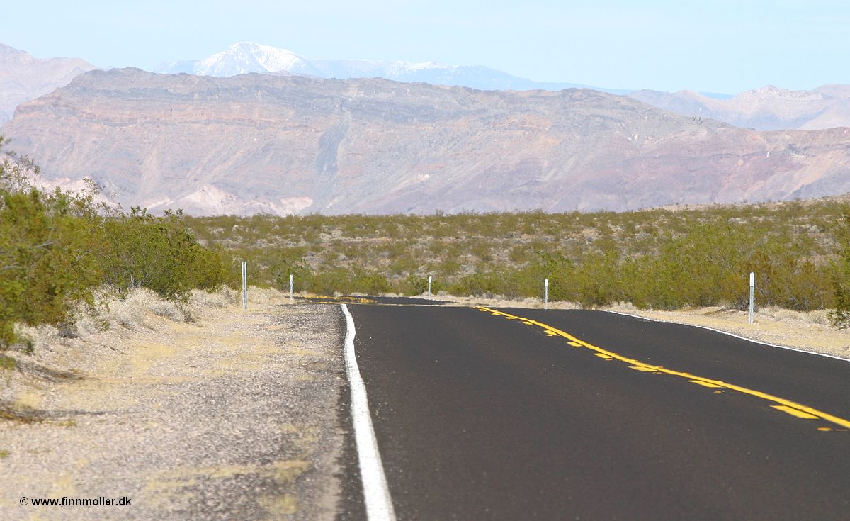 Death Valley : På vej ind i Death Valley