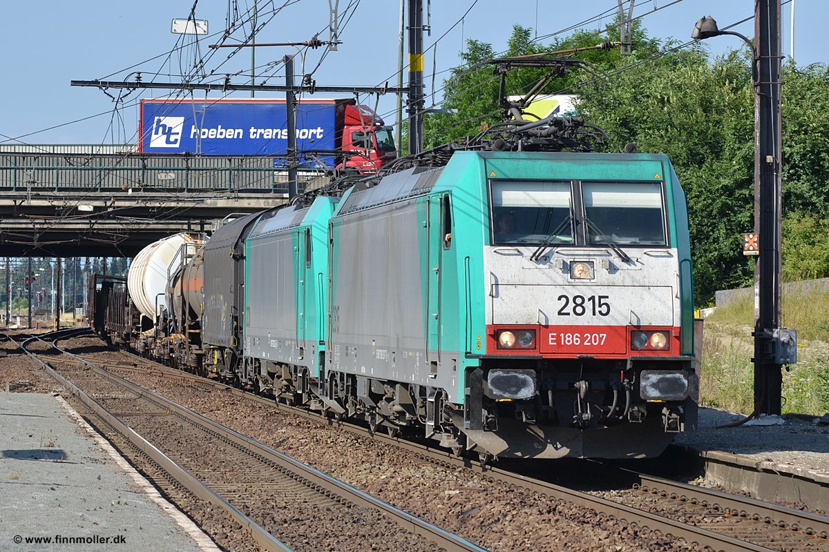 SNCB/NMBS 2815 + 2830
