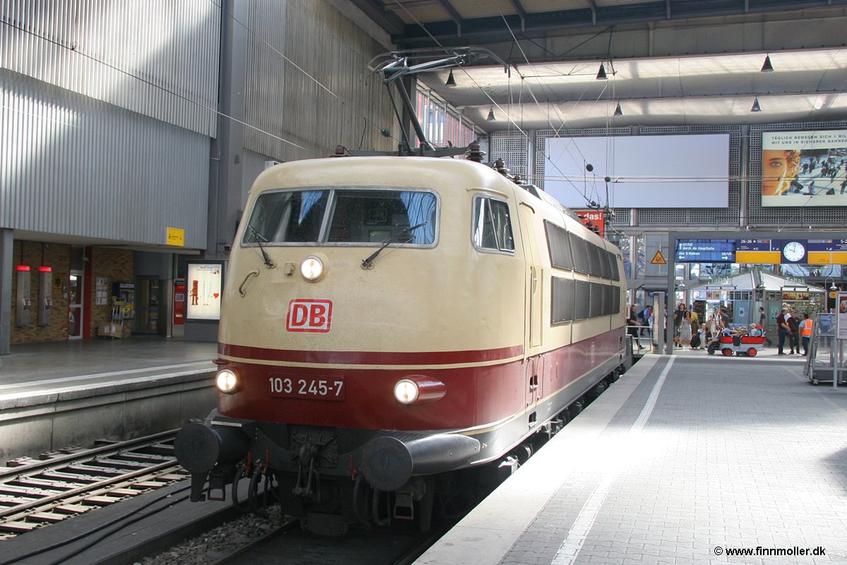 DB 103 245