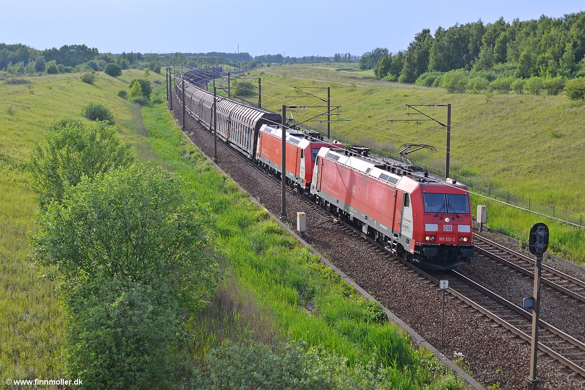 DB Cargo Scandinavia 185 322 + 185 327