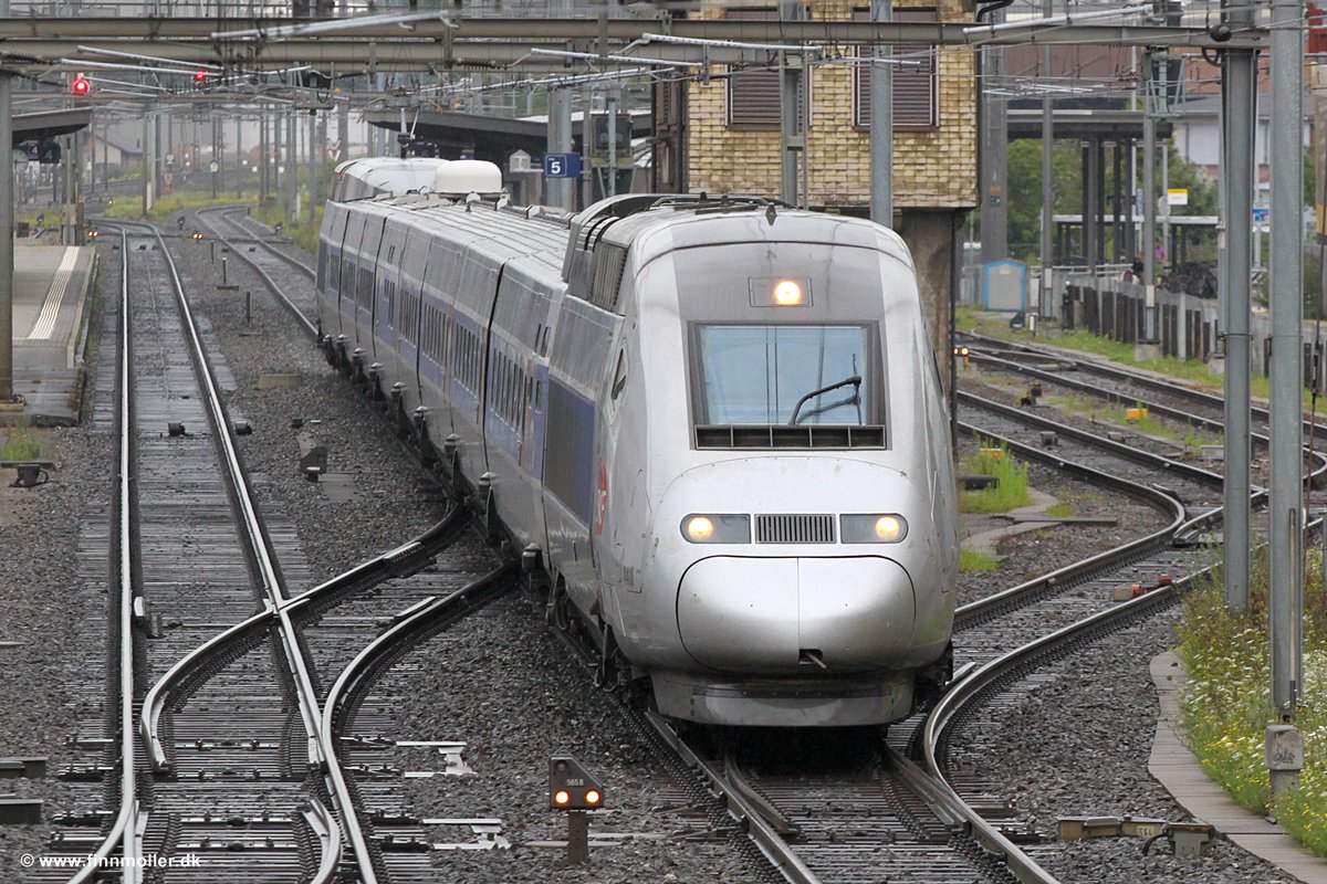 SNCF TGV POS 4418