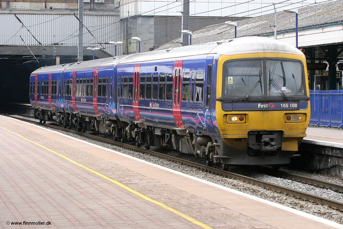 First Great Western 165 108