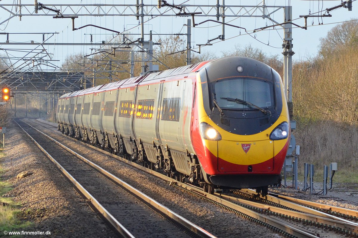 Virgin Trains 390 123