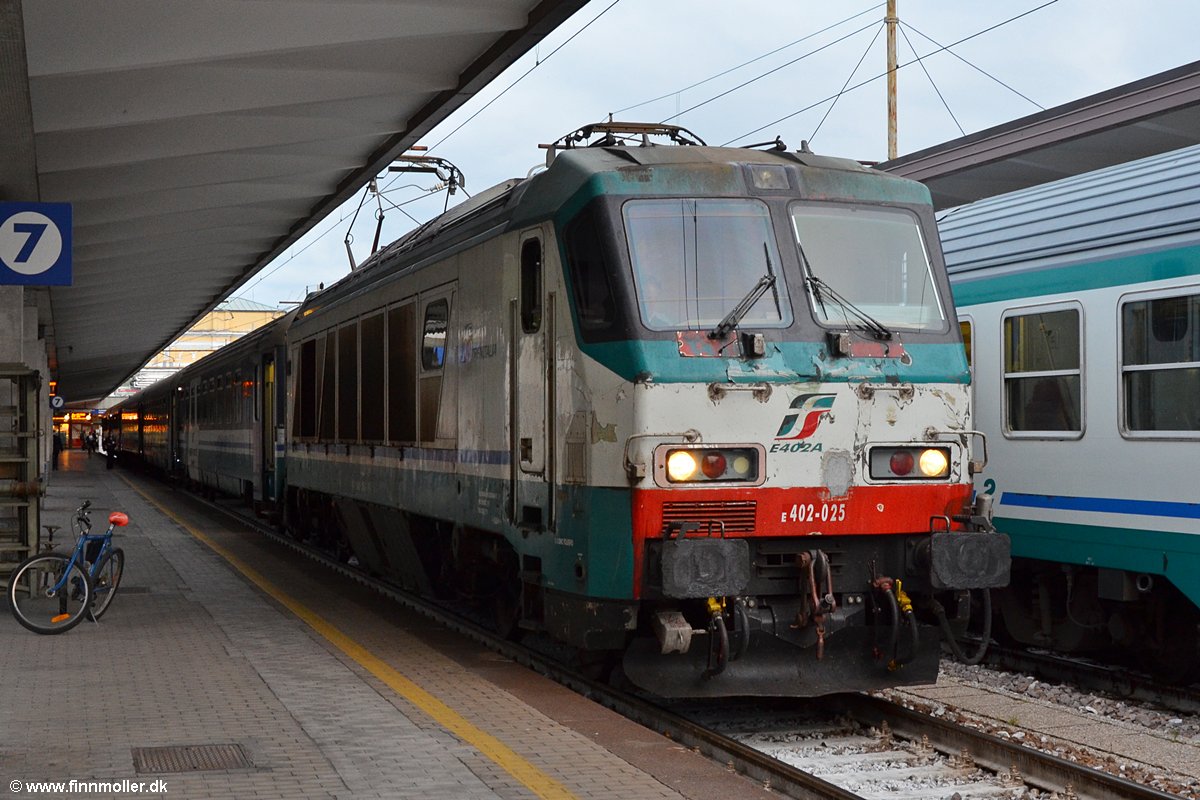 Trenitalia E 402A 025