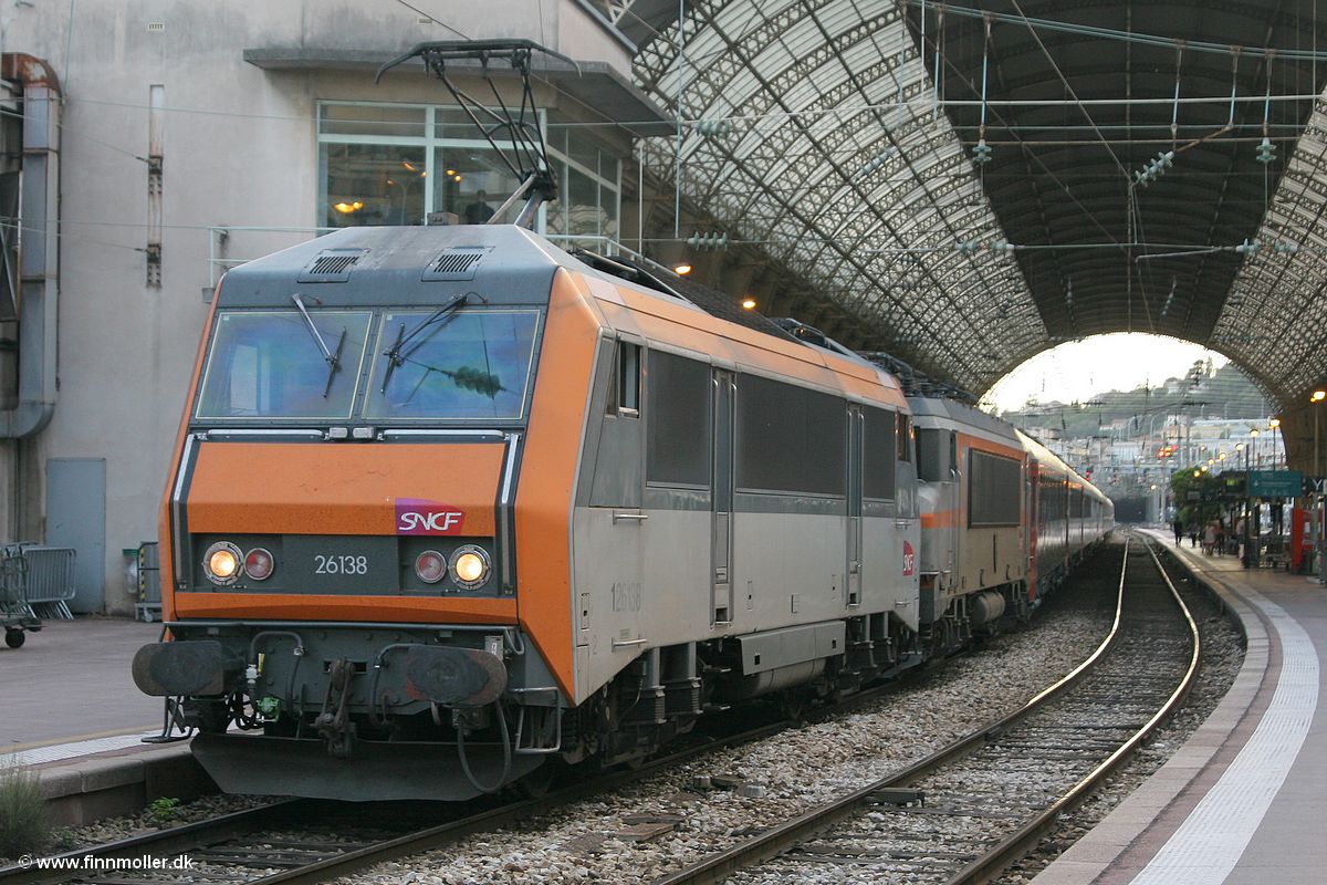 SNCF BB 26138 with train no. 18 Nice - Moskow