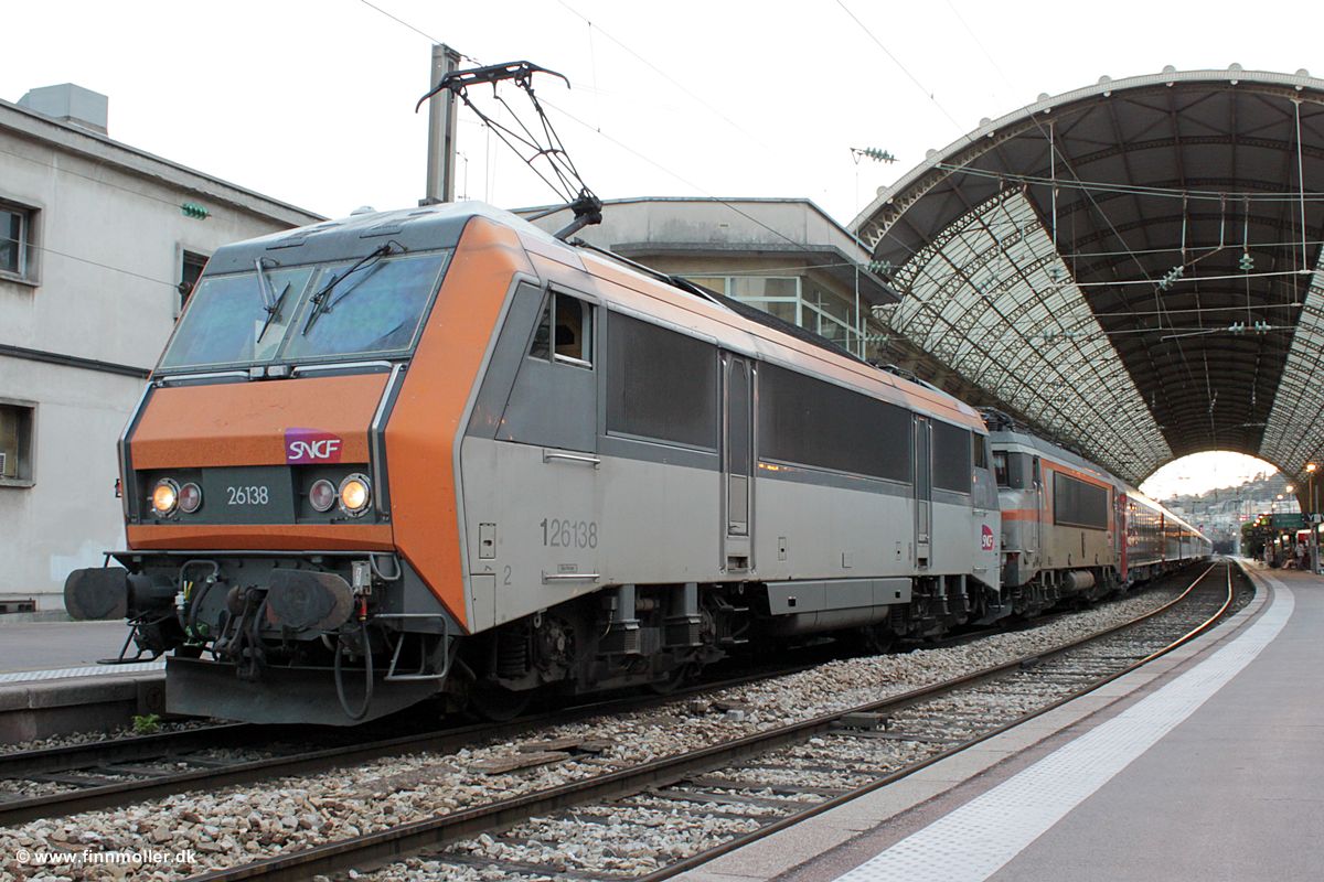 SNCF BB 26138 with train no. 18 Nice - Moskow