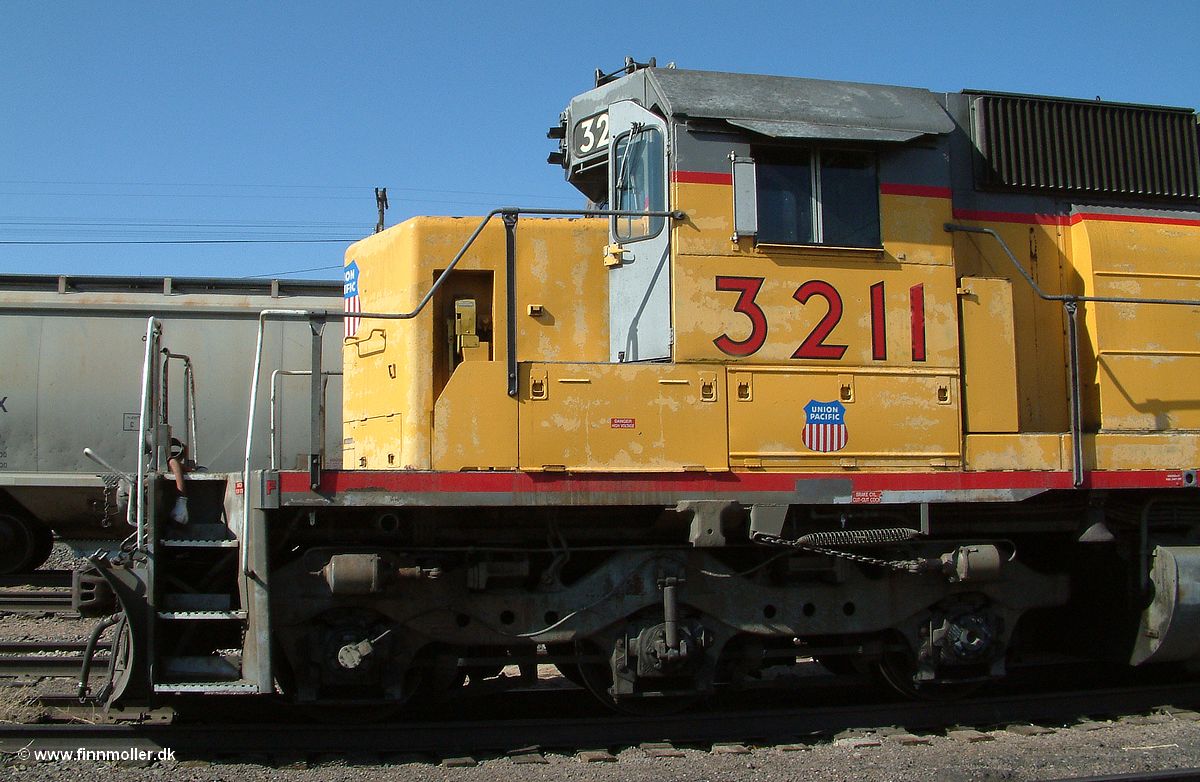 UP 3211