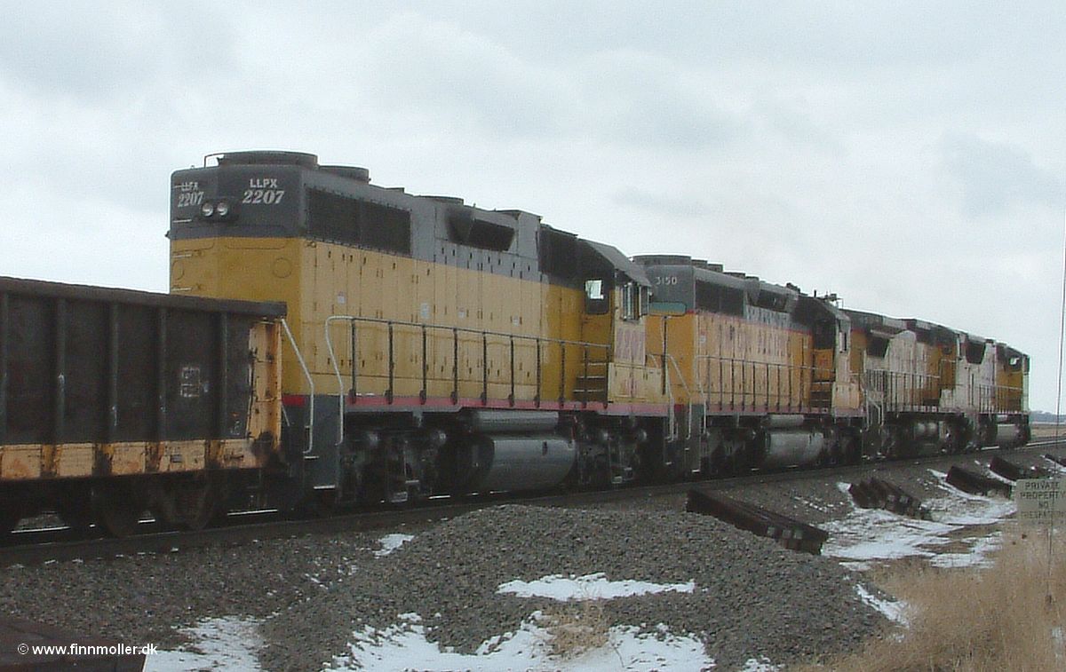 UP 3916 + UP 9509 + UP 3150 + LLPX 2207