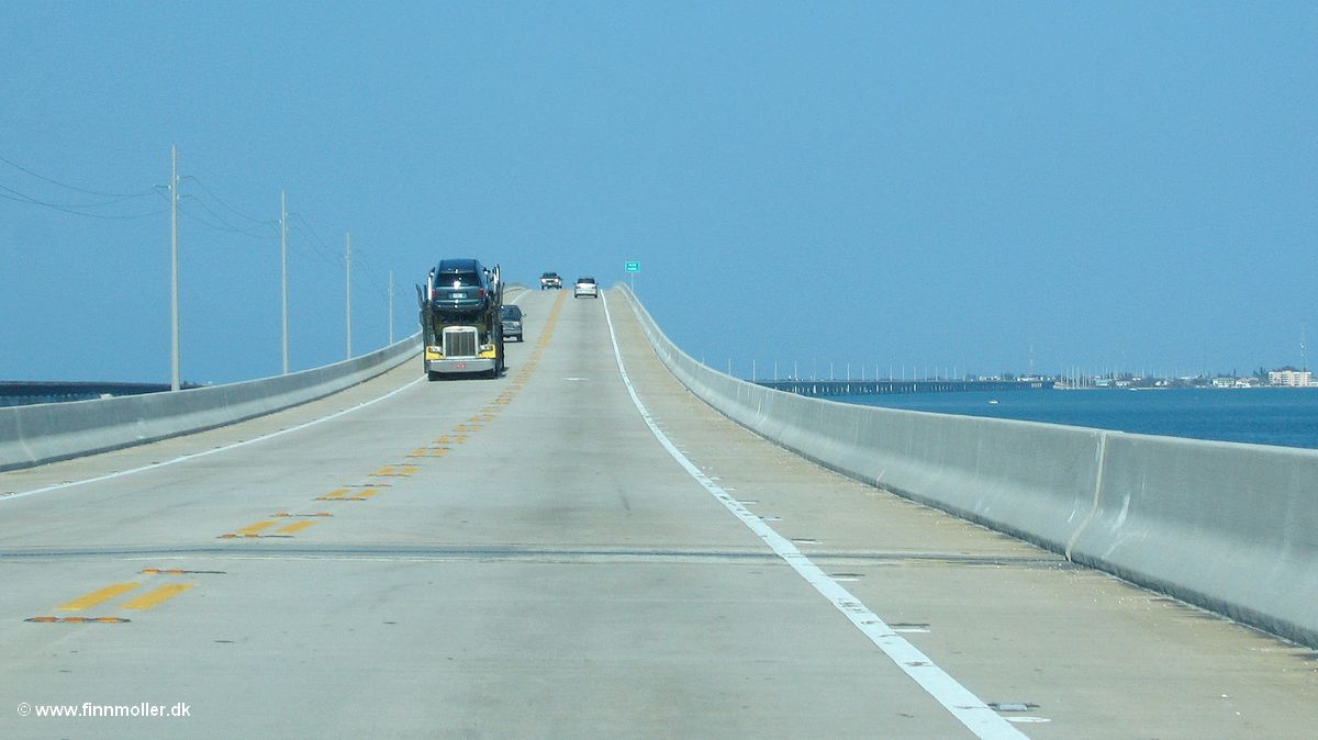 7 Mile Bridge - heading north